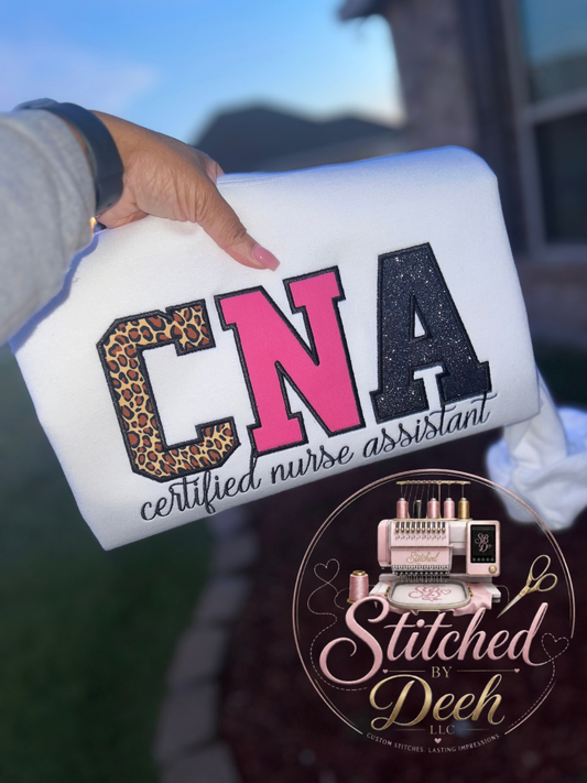 “IT GIRL” CNA Crewneck 🎀🩺