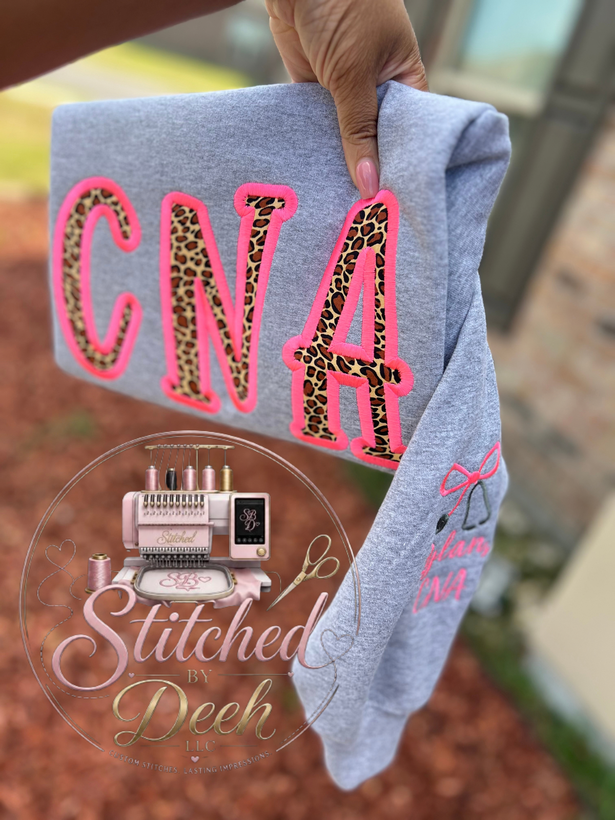 Stylish Credential Sweatshirt 🩺