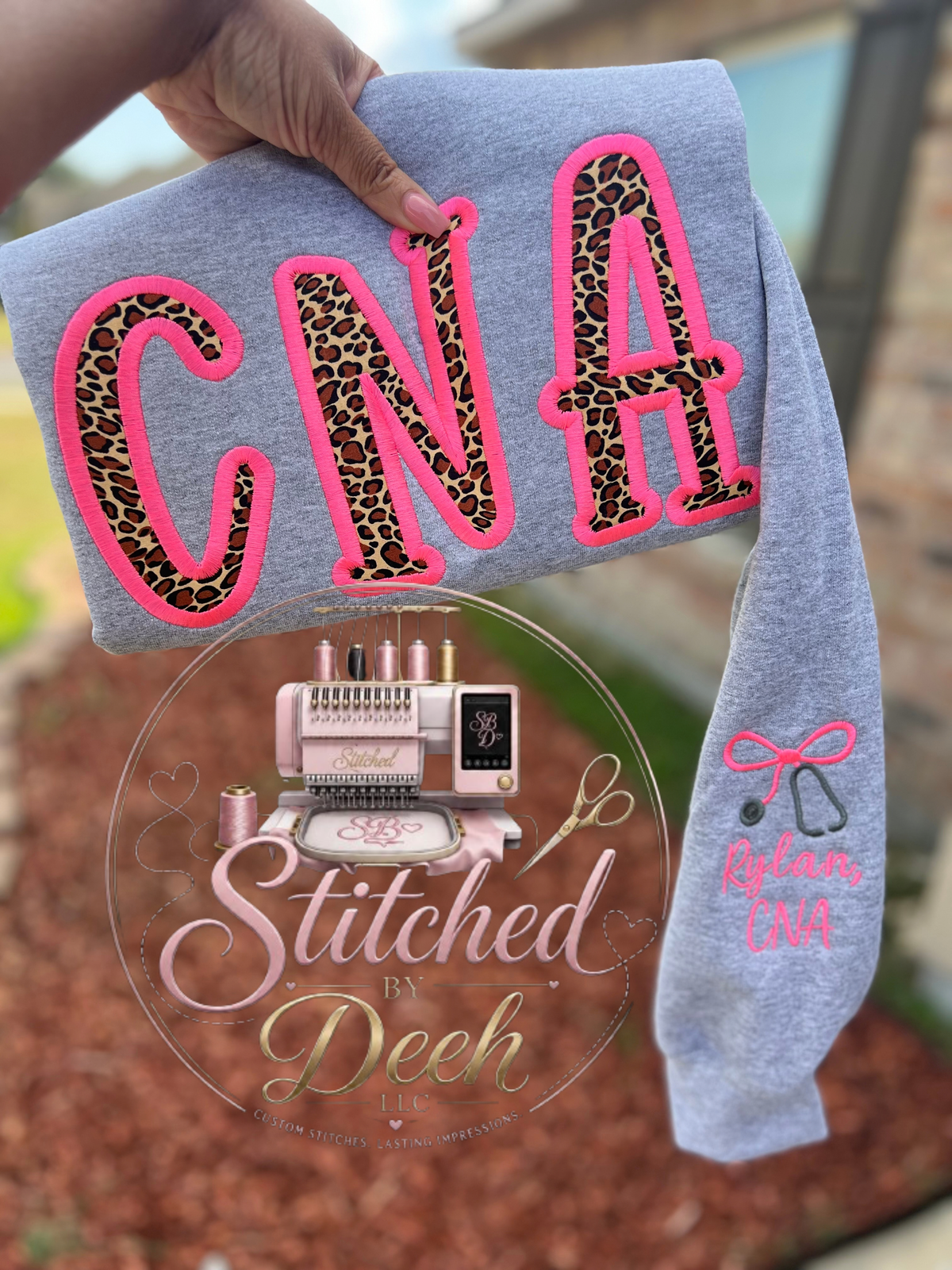 Stylish Credential Sweatshirt 🩺