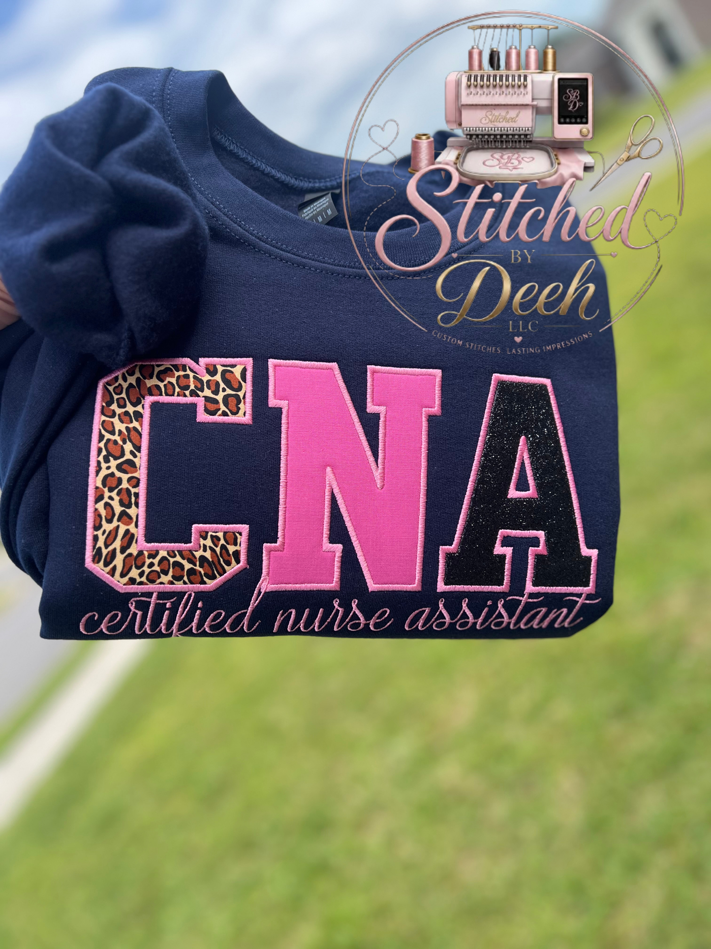 “IT GIRL” CNA Crewneck 🎀🩺